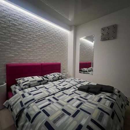 2-Room Luxury Apartment In The Center Kiev Eksteriør bilde