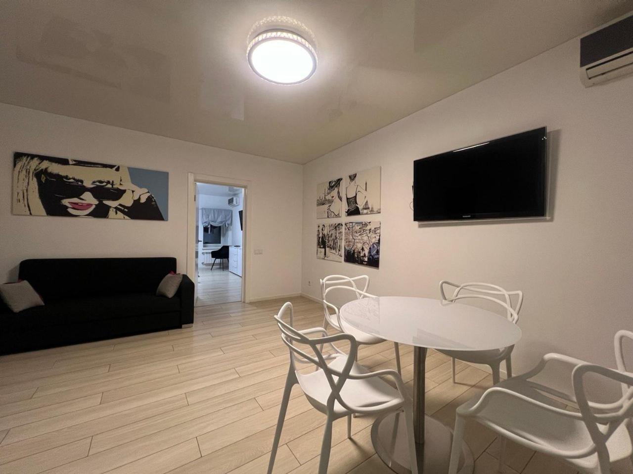 2-Room Luxury Apartment In The Center Kiev Eksteriør bilde